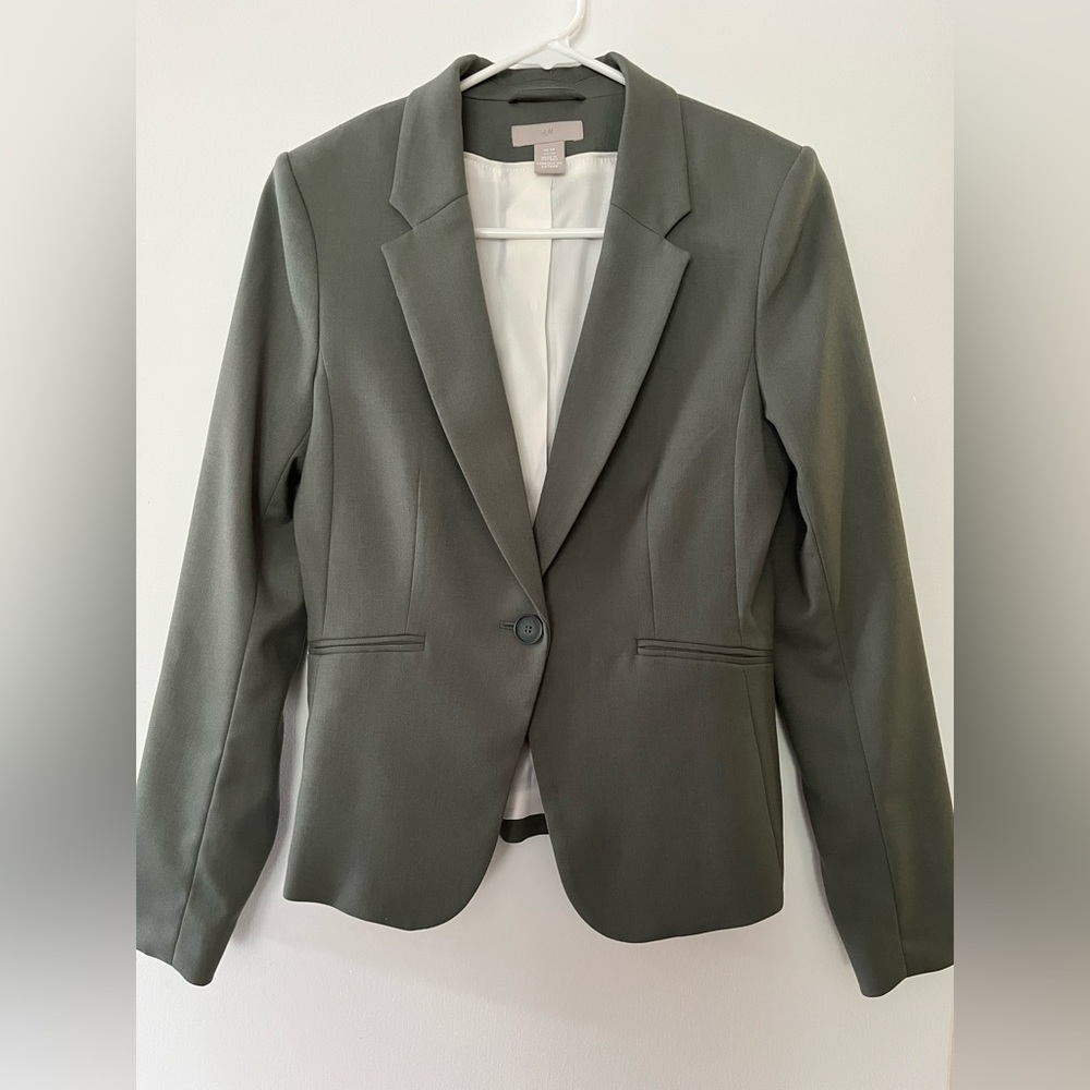 H&M fitted blazer in soft green